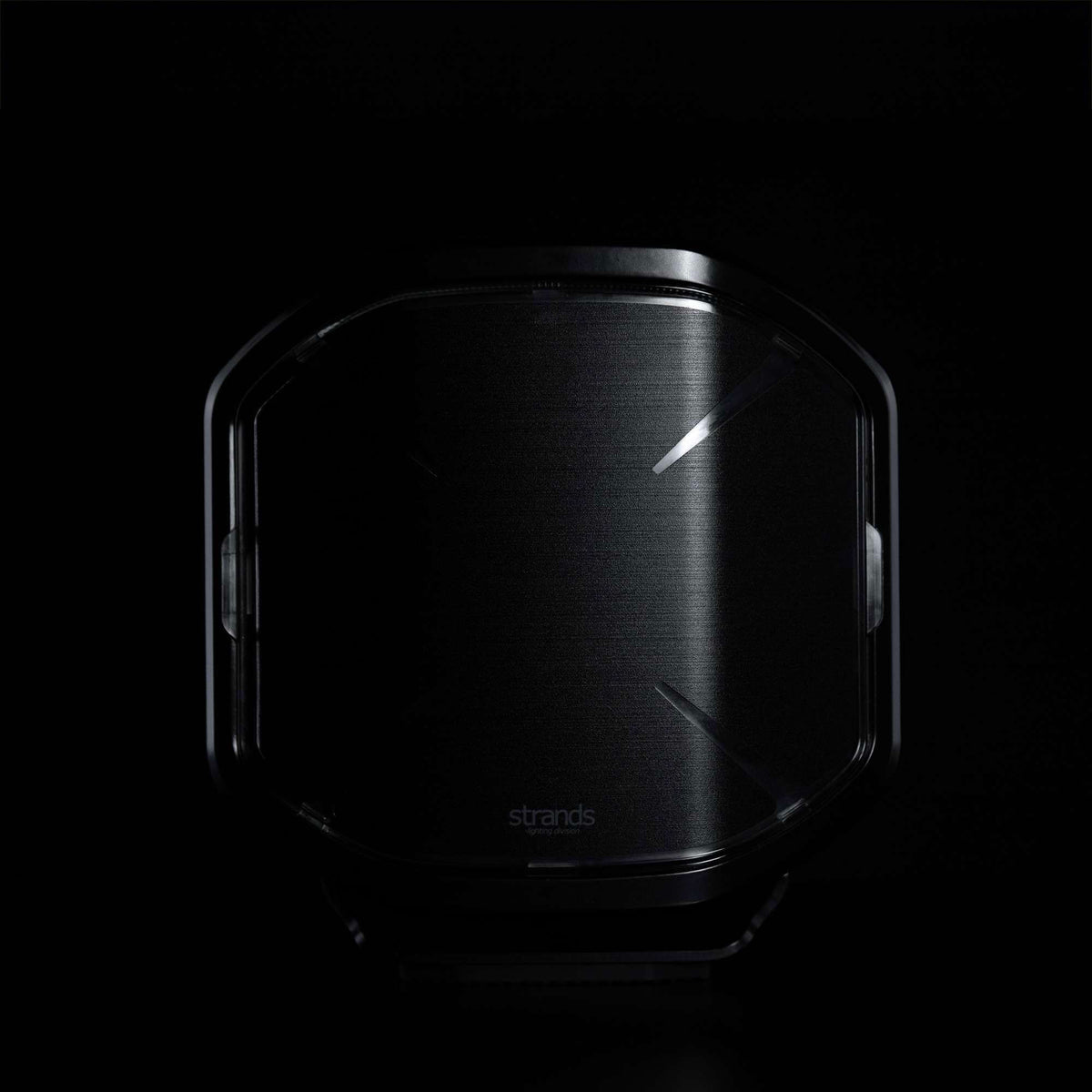 Strands SIBERIA X LENS COVER BLACK 7″