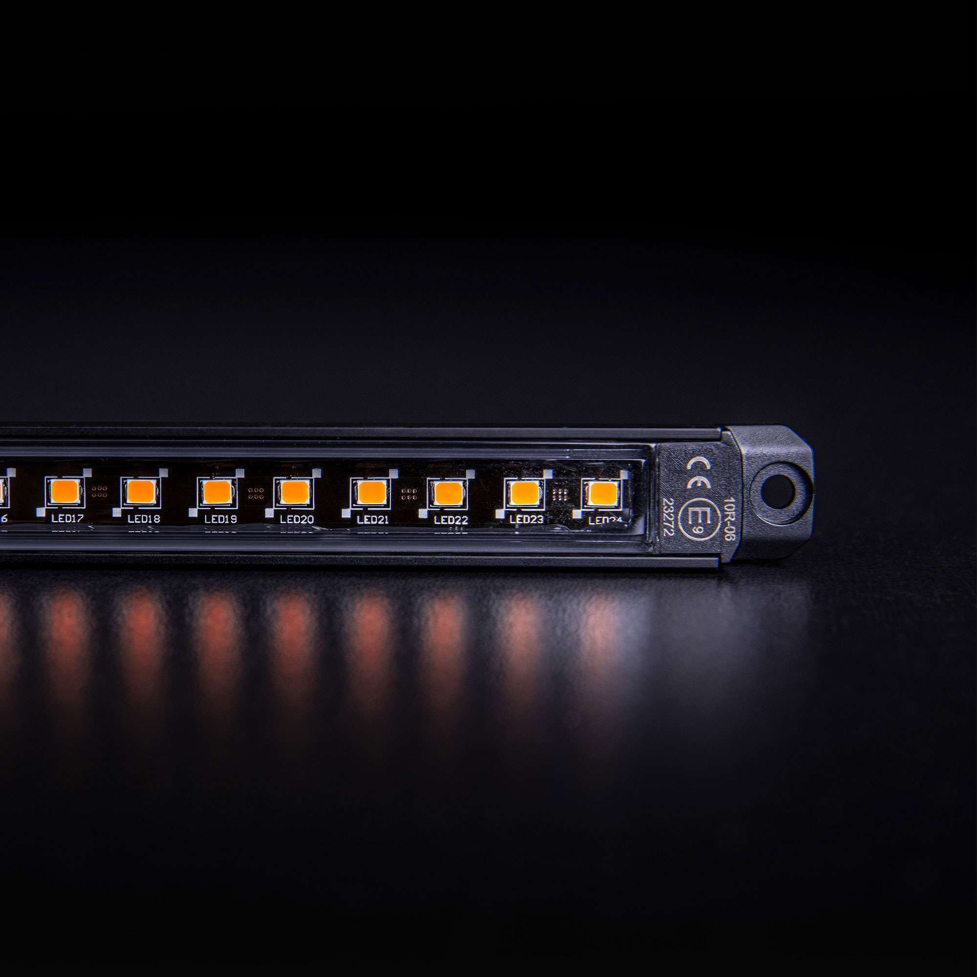 Strands UNITY UNDERGLOW INTERIOR LIGHT AMBER 281MM
