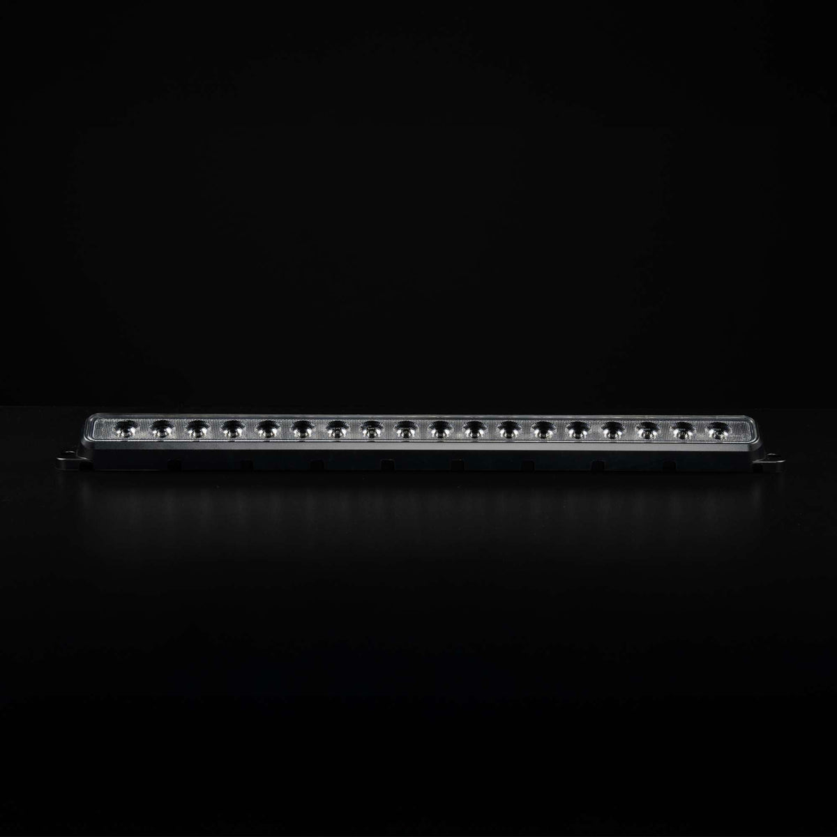 Strands NUUK E-LINE SCENE LIGHT 80W